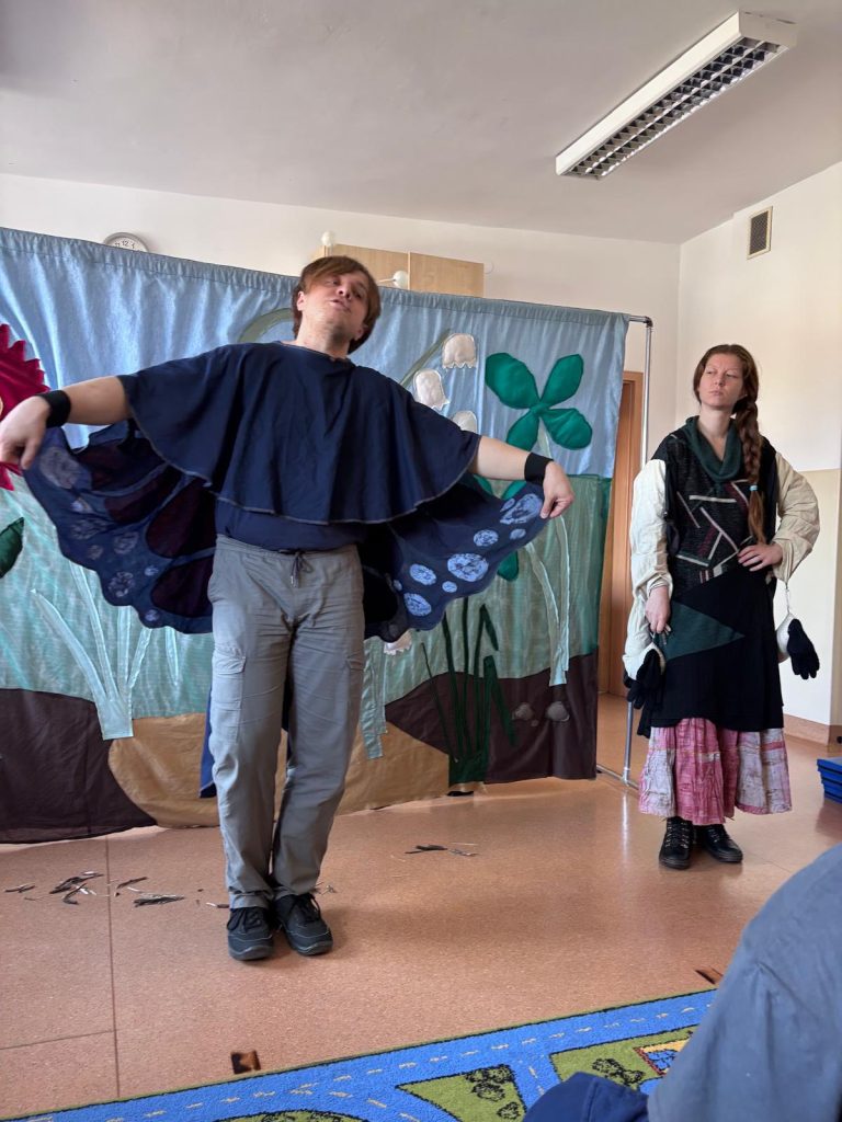 Teatrzyk  “Kto jest piękniejszy?”
