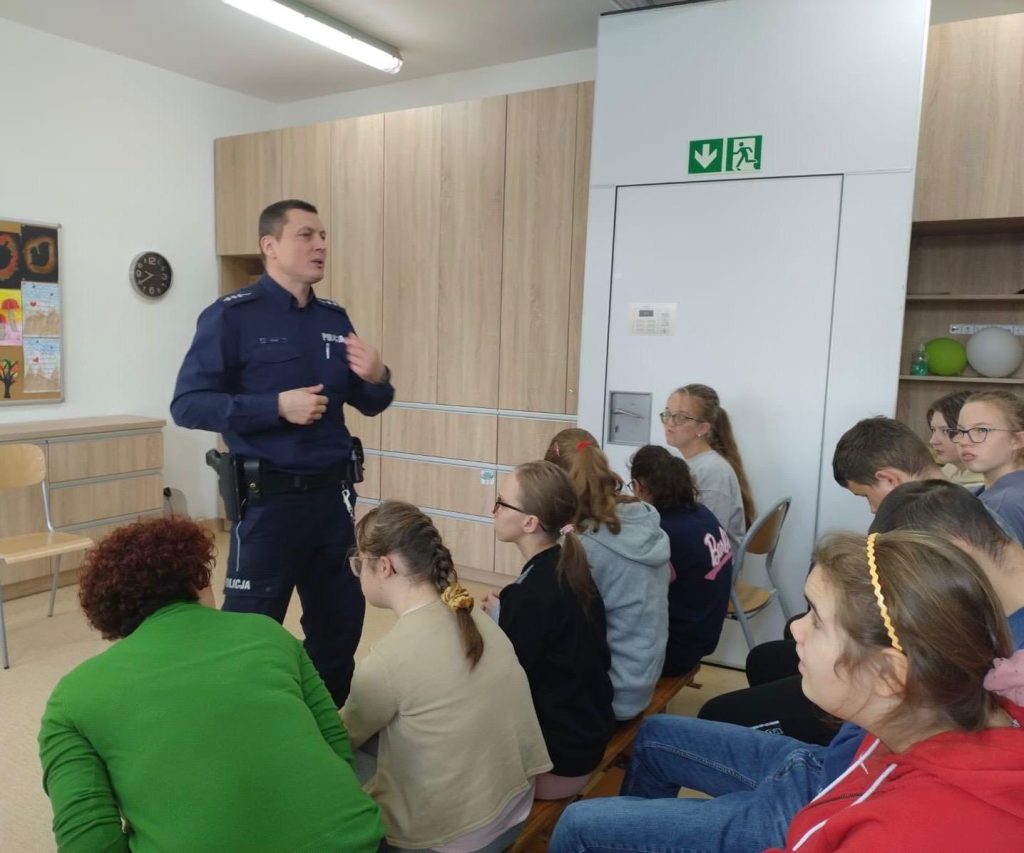SPOTKANIE Z POLICJANTEM