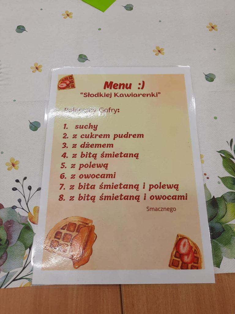 DZIEŃ GOFRA-SŁODKA KAWIARENKA